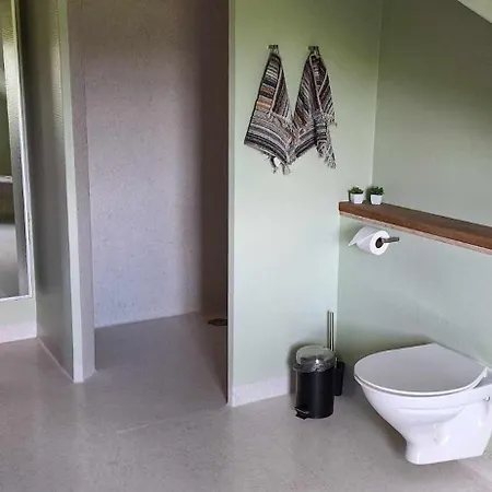 Groennebaek فندق مبيت وإفطار Fovling